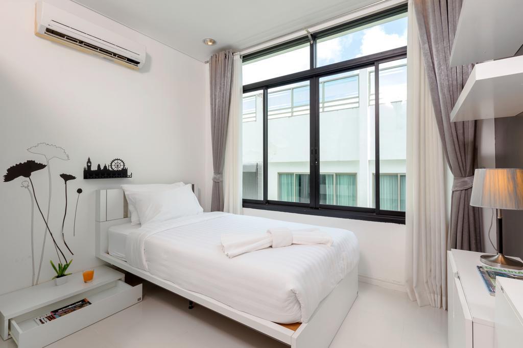 Kamala Regent Phuket Condotel חדר תמונה